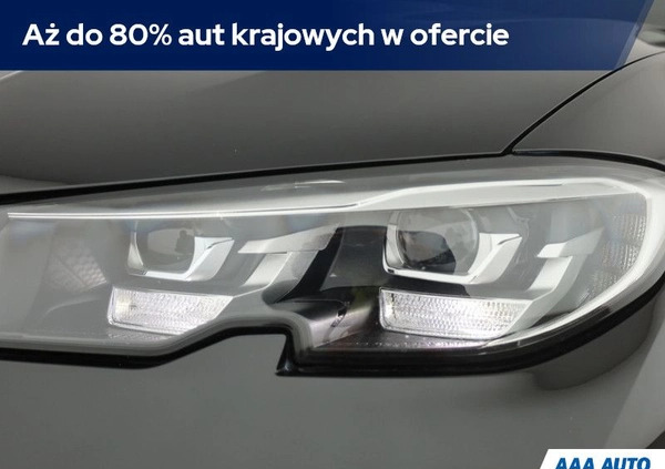 BMW Seria 3 cena 123001 przebieg: 39093, rok produkcji 2021 z Międzyzdroje małe 352